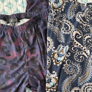 2 pairs of leggings Small
